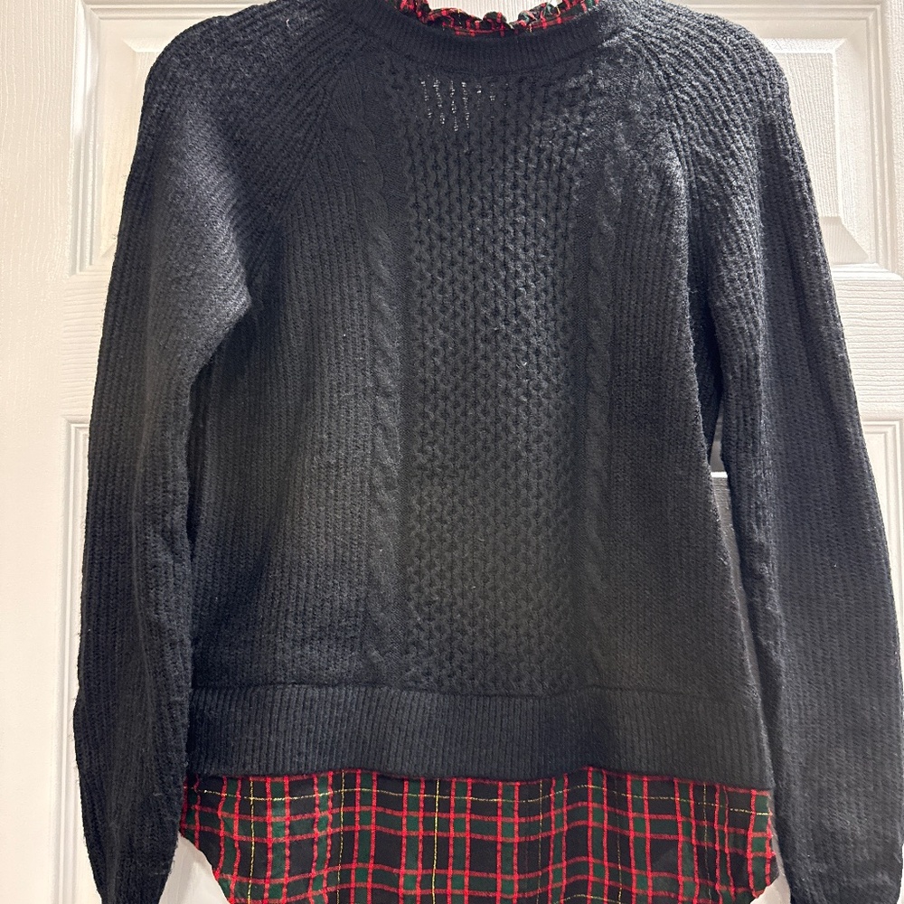Loft sweater Xmas themed colors
